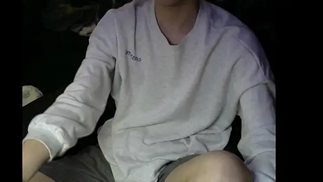 Snapshot of Ray175oo chatting on March 5, 2025, 4:35 pm Ray175oo online show from March 5, 2025, 4:35 pm