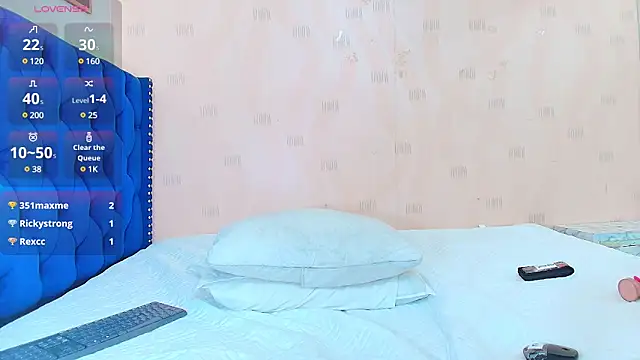 hotlatinateacher online show from January 17, 2025, 1:25 am