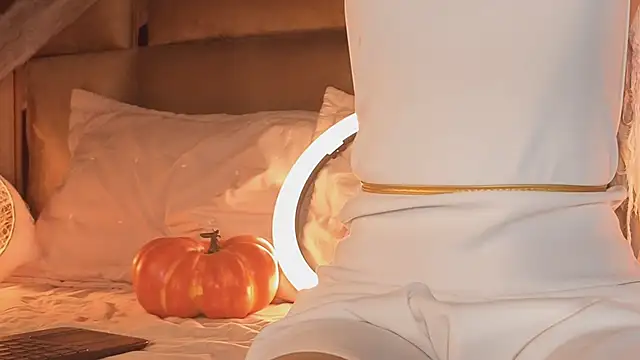 Snapshot of angelinepossy chatting on October 18, 2025, 9:15 pm angelinepossy online show from October 18, 2025, 9:15 pm