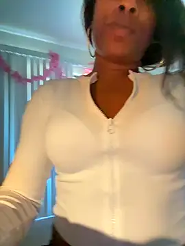 RainFallzxxz online show from October 5, 2025, 9:02 pm