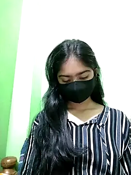 Snapshot of Arisha- chatting on December 31, 2024, 2:03 pm Arisha- online show from December 31, 2024, 2:03 pm