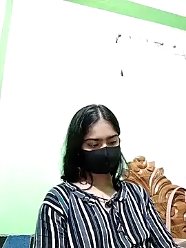 Snapshot of Arisha- chatting on December 31, 2024, 5:07 pm Arisha- online show from December 31, 2024, 5:07 pm