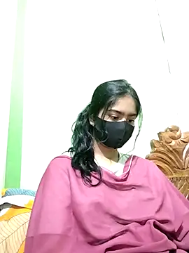 Snapshot of Arisha- chatting on January 8, 2025, 1:09 pm Arisha- online show from January 8, 2025, 1:09 pm