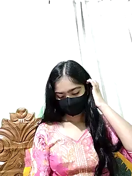 Snapshot of Arisha- chatting on February 6, 2025, 12:26 pm Arisha- online show from February 6, 2025, 12:26 pm