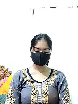 Snapshot of Arisha- chatting on February 24, 2025, 2:08 am Arisha- online show from February 24, 2025, 2:08 am