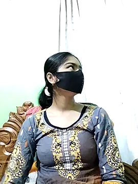 Snapshot of Arisha- chatting on February 26, 2025, 12:49 am Arisha- online show from February 26, 2025, 12:49 am