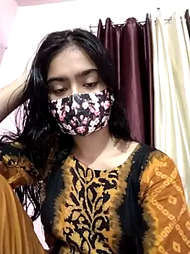 Snapshot of Arisha- chatting on October 4, 2025, 7:45 pm Arisha- online show from October 4, 2025, 7:45 pm