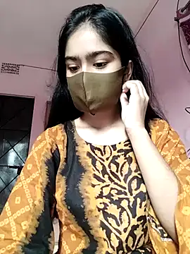 Snapshot of Arisha- chatting on November 5, 2025, 4:01 am Arisha- online show from November 5, 2025, 4:01 am