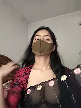 Snapshot of Arisha- chatting on July 3, 2026, 6:31 am Arisha- online show from July 3, 2026, 6:31 am