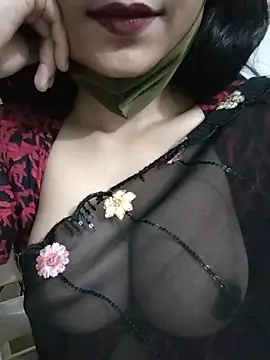 Snapshot of Arisha- chatting on July 5, 2026, 7:37 am Arisha- online show from July 5, 2026, 7:37 am