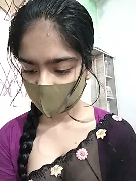 Snapshot of Arisha- chatting on July 25, 2026, 6:33 am Arisha- online show from July 25, 2026, 6:33 am