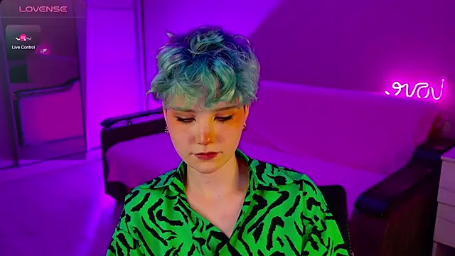 School Love online show from December 13, 2024, 4:16 pm