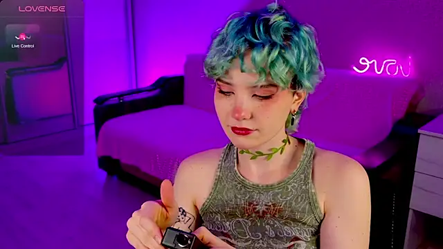 School Love online show from December 27, 2024, 1:18 pm