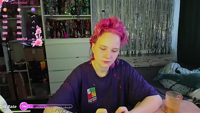 School Love online show from April 9, 2026, 7:14 am