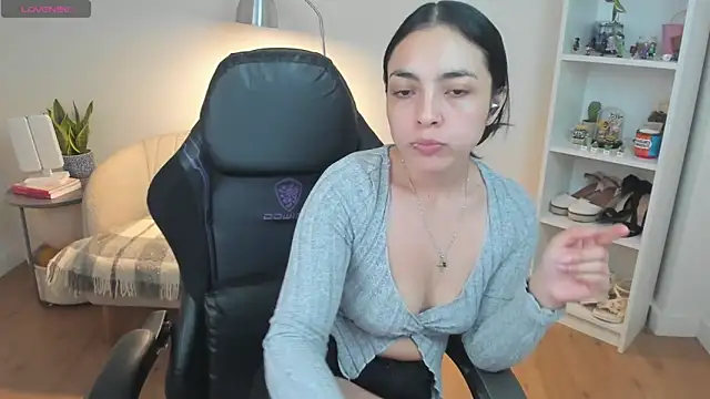  BellaEvans  online show from March 27, 2026, 5:46 am