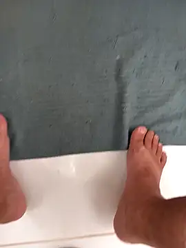 lobomisterioso13 online show from December 18, 2024, 10:51 am