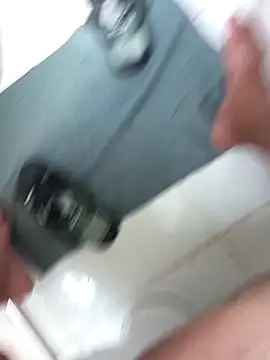 lobomisterioso13 online show from September 22, 2025, 12:18 pm