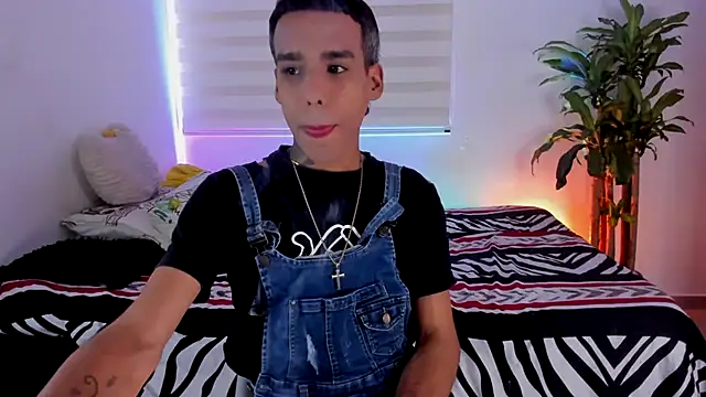 aldrinwhite online show from November 2, 2025, 5:48 pm