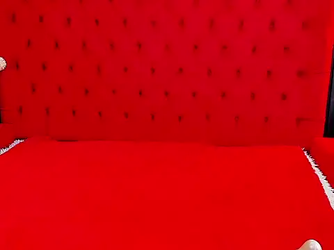 Snapshot of KateTompson_ chatting on May 22, 2026, 8:03 pm KateTompson online show from May 22, 2026, 8:03 pm