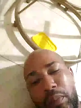 Frankie0880 online show from January 10, 2025, 2:57 am