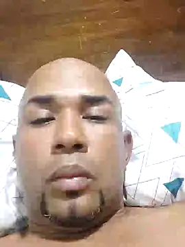 Frankie0880 online show from February 2, 2025, 3:32 am