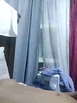 Frankie0880 online show from March 4, 2025, 5:21 am