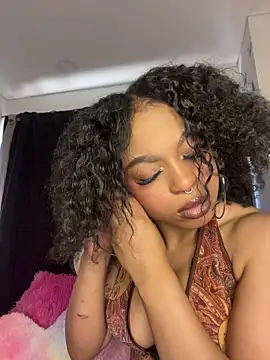 Snapshot of Melany_Williams chatting on April 22, 2026, 12:39 pm Melany Williams online show from April 22, 2026, 12:39 pm