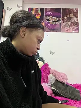 Snapshot of Melany_Williams chatting on April 25, 2026, 12:08 pm Melany Williams online show from April 25, 2026, 12:08 pm