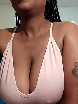 Snapshot of realsquirter chatting on May 17, 2026, 8:55 am realsquirter online show from May 17, 2026, 8:55 am