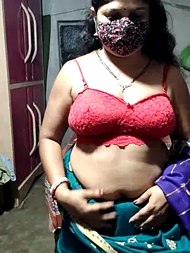 Snapshot of Mourani24 chatting on April 21, 2026, 1:42 am Mourani24 online show from April 21, 2026, 1:42 am