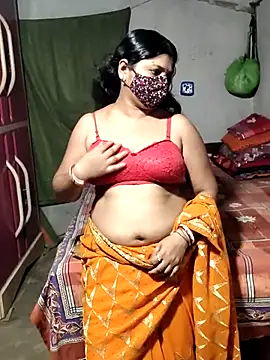 Snapshot of Mourani24 chatting on May 13, 2026, 4:59 pm Mourani24 online show from May 13, 2026, 4:59 pm