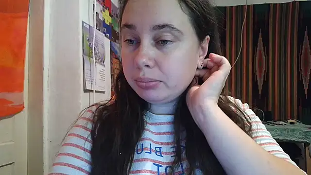 Cora Maro online show from October 17, 2025, 12:58 am