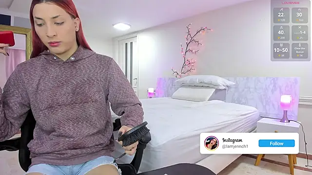 charolbruce 1 online show from March 9, 2026, 12:09 pm