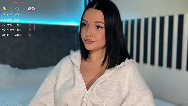 Snapshot of Li_Amelie_ chatting on December 4, 2025, 3:32 pm Li Amelie online show from December 4, 2025, 3:32 pm