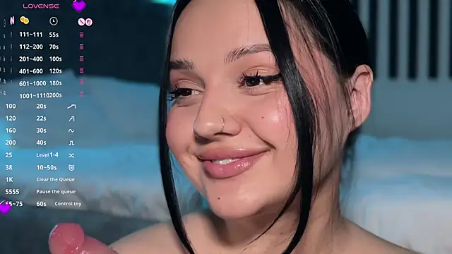 Snapshot of Li_Amelie_ chatting on February 6, 2026, 4:21 pm Li Amelie online show from February 6, 2026, 4:21 pm