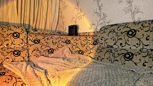 Snapshot of insanely-sweet chatting on January 3, 2025, 5:53 pm insanely-sweet online show from January 3, 2025, 5:53 pm