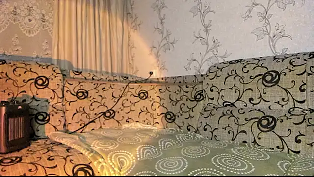 Snapshot of insanely-sweet chatting on February 24, 2025, 6:58 pm insanely-sweet online show from February 24, 2025, 6:58 pm