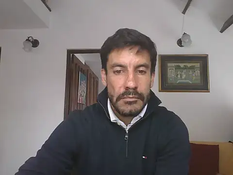 elkike1980 online show from May 19, 2026, 4:24 pm