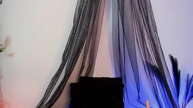 Nyx nayla online show from March 15, 2025, 4:02 am