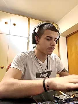 BigDickEnrg7195 online show from February 15, 2025, 10:10 pm