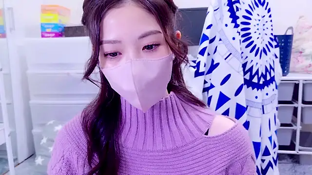 Snapshot of oxo_yuna_oxo chatting on December 8, 2024, 12:19 pm oxo yuna oxo online show from December 8, 2024, 12:19 pm