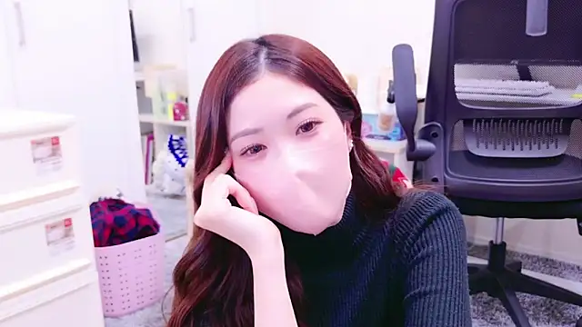 Snapshot of oxo_yuna_oxo chatting on January 11, 2025, 9:36 am oxo yuna oxo online show from January 11, 2025, 9:36 am