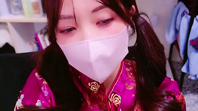 Snapshot of oxo_yuna_oxo chatting on January 13, 2025, 2:53 pm oxo yuna oxo online show from January 13, 2025, 2:53 pm