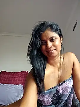 Snapshot of Sensual_indian7 chatting on April 15, 2026, 11:28 am Sensual indian7 online show from April 15, 2026, 11:28 am
