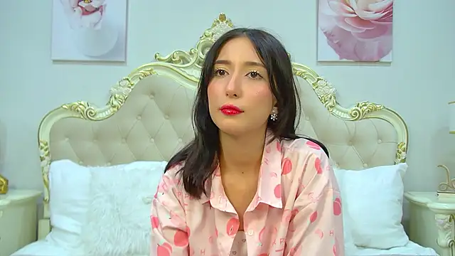 NicoleLimp online show from January 14, 2025, 9:20 pm