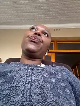 YourDreamLady22 online show from February 4, 2025, 12:44 pm