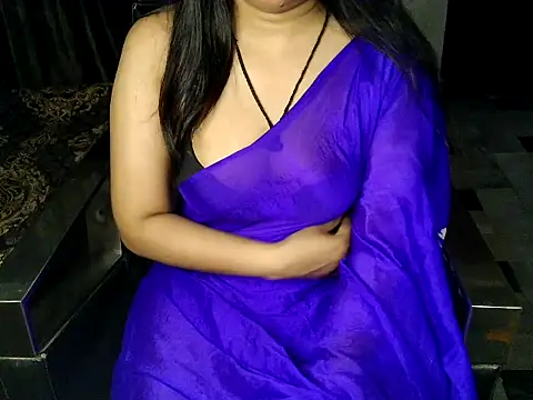 Snapshot of aarushi_sharmaa chatting on May 20, 2026, 4:24 pm aarushi sharmaa online show from May 20, 2026, 4:24 pm