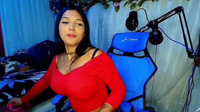 Snapshot of MOMMYJEVAA chatting on March 19, 2025, 11:25 pm MOMMYJEVAA online show from March 19, 2025, 11:25 pm