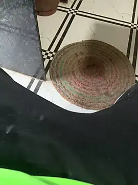 xyztopbeing online show from January 1, 2025, 12:33 pm