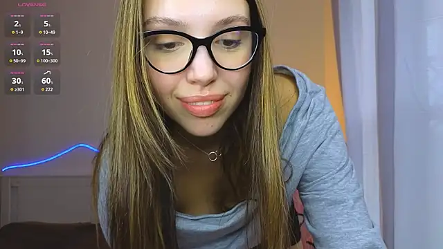 Snapshot of AliceSpark chatting on October 7, 2025, 8:55 am AliceSpark online show from October 7, 2025, 8:55 am